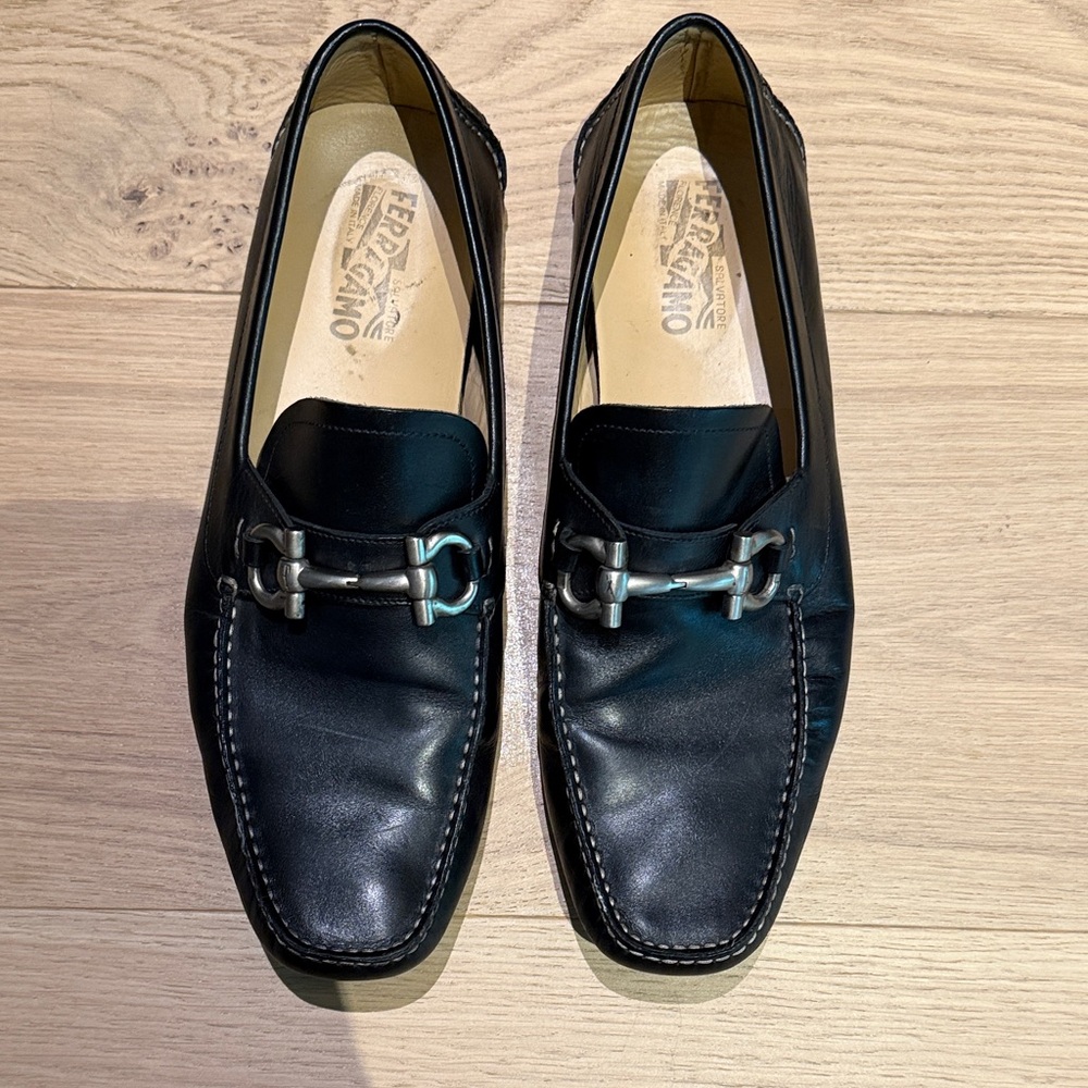 Salvatore Ferragamo Men's Black Leather Loafers with Silver Bit